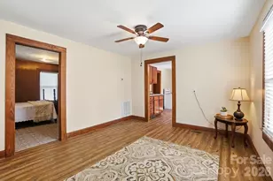 2606 E Spencer Ave, Gastonia, NC 28054 - Photo 5