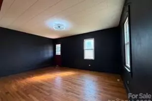 123 Stonewood Rd, Elkin, NC 28621 - Photo 3