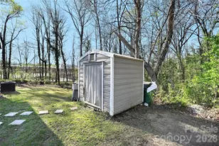 432 Coxe Ave, Charlotte, NC 28208 - Photo 23