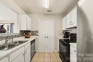 432 Coxe Ave, Charlotte, NC 28208 - Photo 13