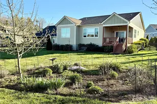 82 Blacksmith Run Dr, Hendersonville, NC 28792 - Photo 3