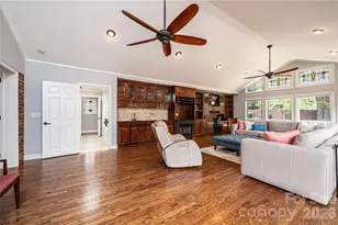 923 1st St NE, Hickory, NC 28601 - Photo 31