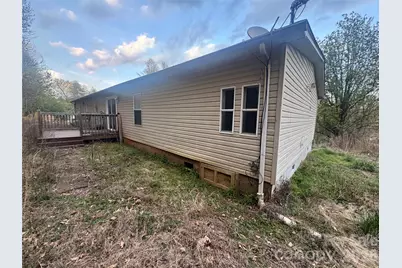 819 Milton Avenue SW, Valdese, NC 28690 - Photo 3