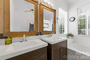 7715 Blythwood Ln, Charlotte, NC 28227 - Photo 17