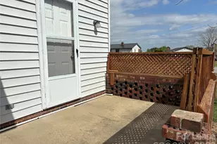 1113 Peachtree St, Lincolnton, NC 28092 - Photo 3