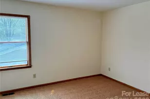 1113 Peachtree St, Lincolnton, NC 28092 - Photo 7