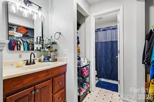 2512 Cranbrook Ln, Charlotte, NC 28207 - Photo 11