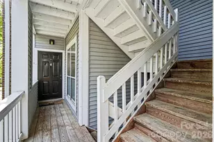 2512 Cranbrook Ln, Charlotte, NC 28207 - Photo 1