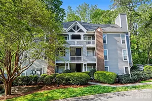 2512 Cranbrook Ln, Charlotte, NC 28207 - Photo 1