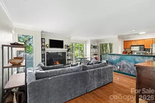 2512 Cranbrook Ln, Charlotte, NC 28207 - Photo 3