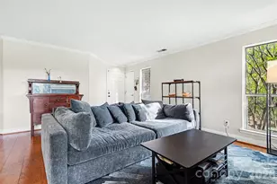 2512 Cranbrook Ln, Charlotte, NC 28207 - Photo 5