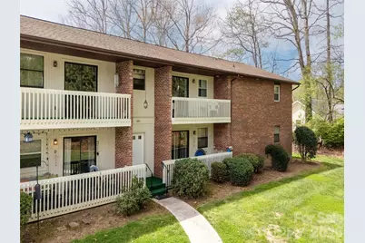 103 Oakwood Place #4, Hendersonville, NC 28792 - Photo 3