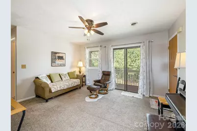 103 Oakwood Place #4, Hendersonville, NC 28792 - Photo 5