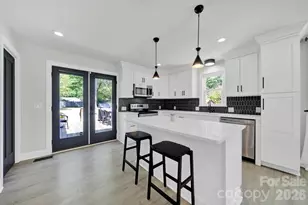 517 Inwood Dr, Charlotte, NC 28209 - Photo 5