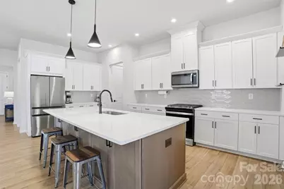 7104 Wayfarer Drive, Charlotte, NC 28269 - Photo 5