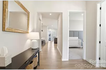 7104 Wayfarer Drive, Charlotte, NC 28269 - Photo 3