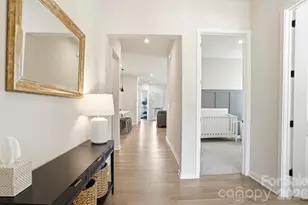 7104 Wayfarer Dr, Charlotte, NC 28269 - Photo 3