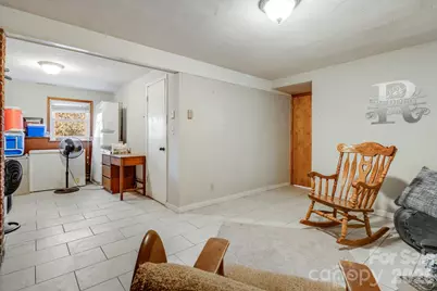 99 S Rowe Road, Hendersonville, NC 28792 - Photo 29