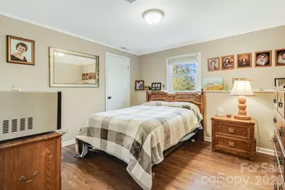 99 S Rowe Road, Hendersonville, NC 28792 - Photo 15