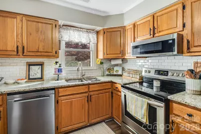 99 S Rowe Road, Hendersonville, NC 28792 - Photo 11