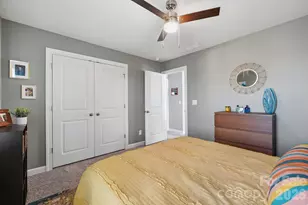 2010 Red Ash Dr, Charlotte, NC 28215 - Photo 23