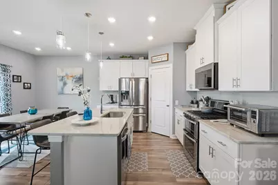 2010 Red Ash Drive, Charlotte, NC 28215 - Photo 5