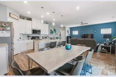 2010 Red Ash Drive, Charlotte, NC 28215 - Photo 9