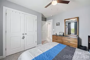 2010 Red Ash Dr, Charlotte, NC 28215 - Photo 25