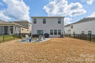 2010 Red Ash Drive, Charlotte, NC 28215 - Photo 33