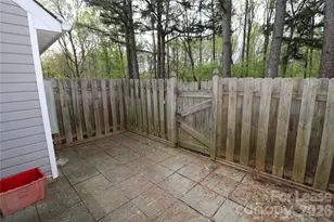 5878 Prescott Ct, Charlotte, NC 28269 - Photo 29