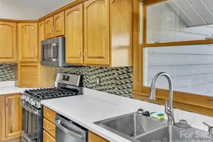 400 Indian Trail, Franklin, NC 28734 - Photo 5