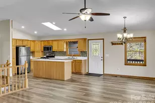 400 Indian Trail, Franklin, NC 28734 - Photo 7