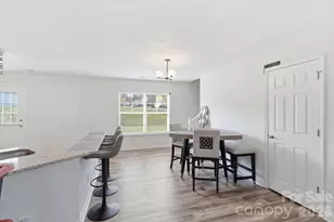 2047 Sonoma Valley Dr, Charlotte, NC 28214 - Photo 7