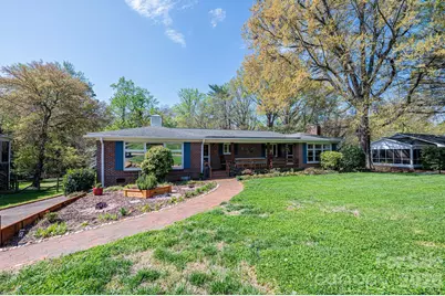 145 21st Avenue NW, Hickory, NC 28601 - Photo 3