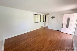 6621 Starcrest Dr, Charlotte, NC 28210 - Photo 3