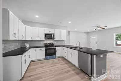 343 Oak Street, York, SC 29745 - Photo 9