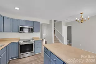 17039 Greenlawn Hills Ct, Charlotte, NC 28213 - Photo 11