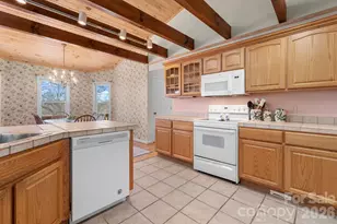 114 Little Sugar Ln, Sugar Mountain, NC 28604 - Photo 13