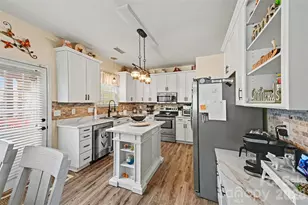 10443 Henbane Ct, Charlotte, NC 28213 - Photo 23