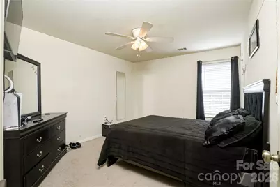 327 Ferrell Avenue, Charlotte, NC 28216 - Photo 23