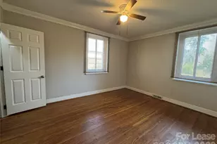 418 W Charlotte Ave, Mount Holly, NC 28120 - Photo 7