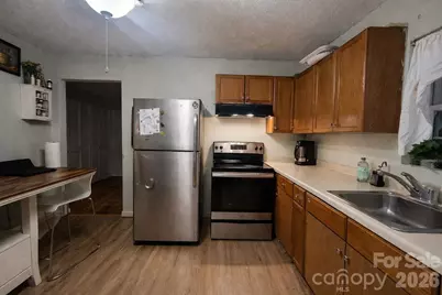 6836 Deanwood Place, Charlotte, NC 28217 - Photo 5
