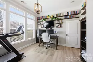 4406 Clos Du Val Rd, Charlotte, NC 28214 - Photo 7