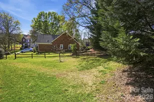 163 Diamond Dr, Mooresville, NC 28117 - Photo 41