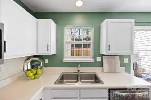 6483 St Bernard Way, Charlotte, NC 28269 - Photo 11