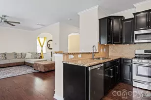 6907 Agnew Dr, Charlotte, NC 28273 - Photo 9