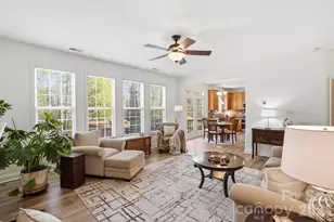 10056 Paisley Dr, Charlotte, NC 28269 - Photo 9