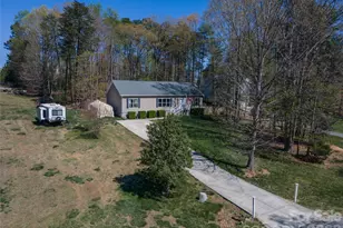 296 Stillwater Rd, Troutman, NC 28166 - Photo 9