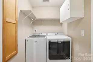 9423 Bonnie Briar Cir, Charlotte, NC 28277 - Photo 19