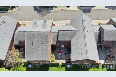 9423 Bonnie Briar Circle, Charlotte, NC 28277 - Photo 5